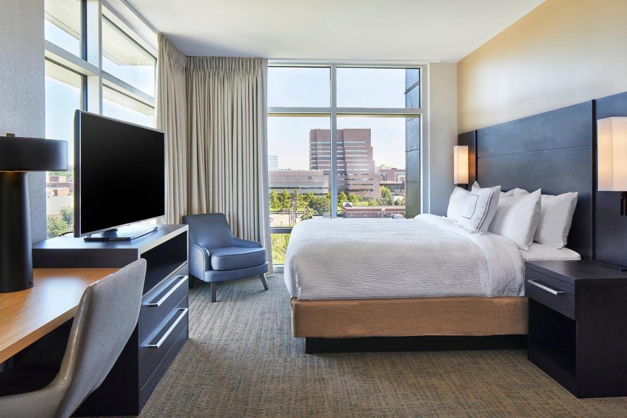 Corner King Room with Sofa Bed at Residence Inn by Marriott Cleveland University Circle/Medical Center