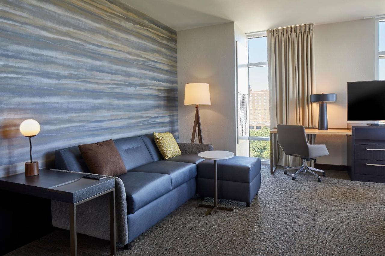 Corner King Room with Sofa Bed at Residence Inn by Marriott Cleveland University Circle/Medical Center