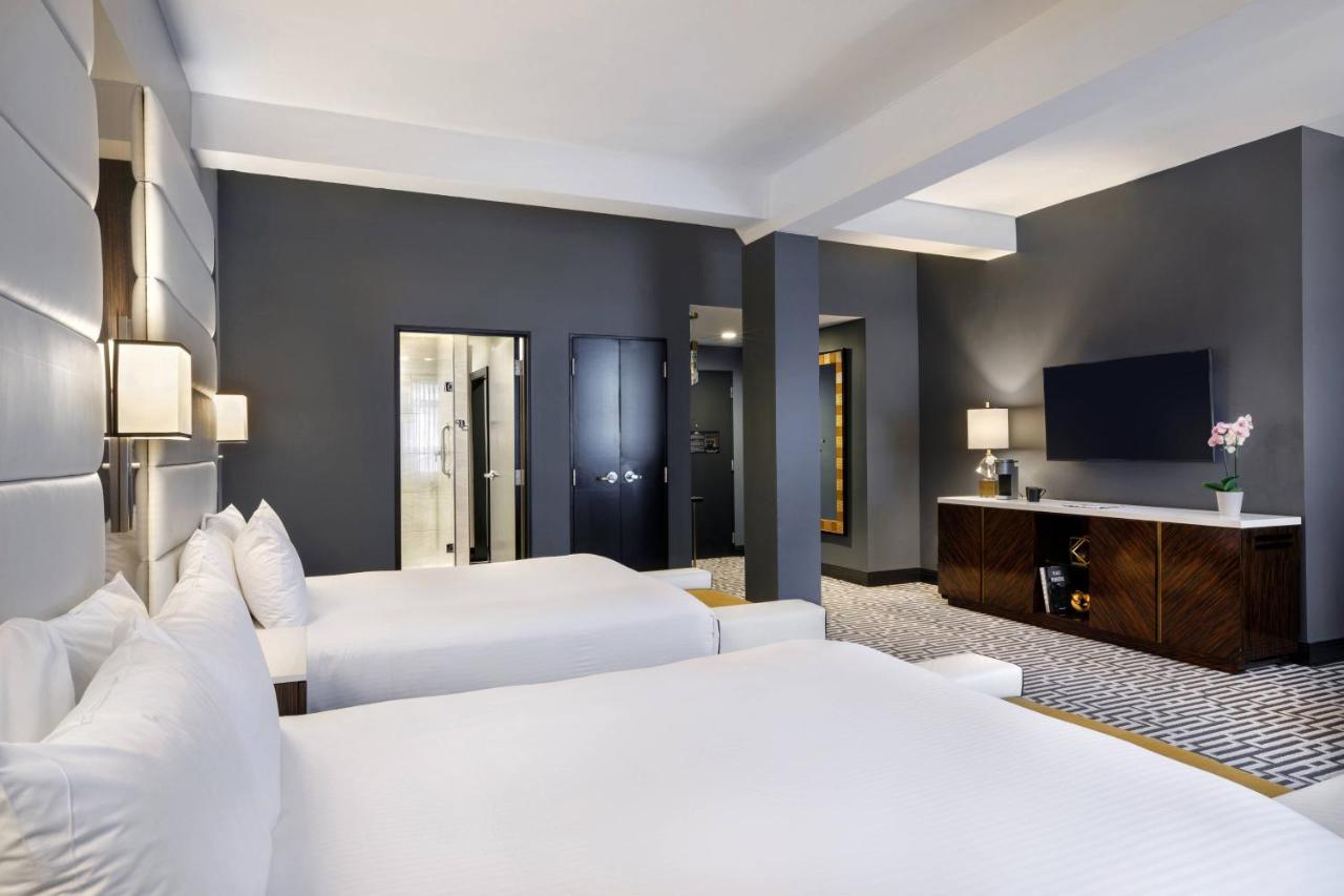 Guest room, 2 Queen, City view at Hotel Metro, Autograph Collection