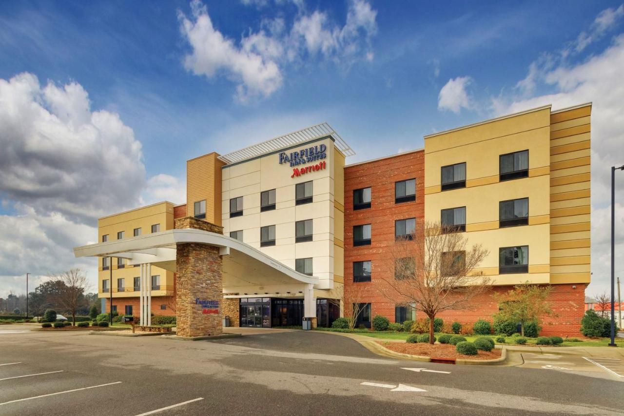 | Fairfield Inn & Suites by Marriott Dunn I-95