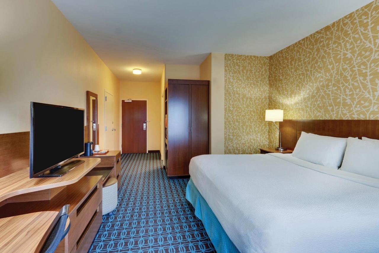 | Fairfield Inn & Suites by Marriott Dunn I-95