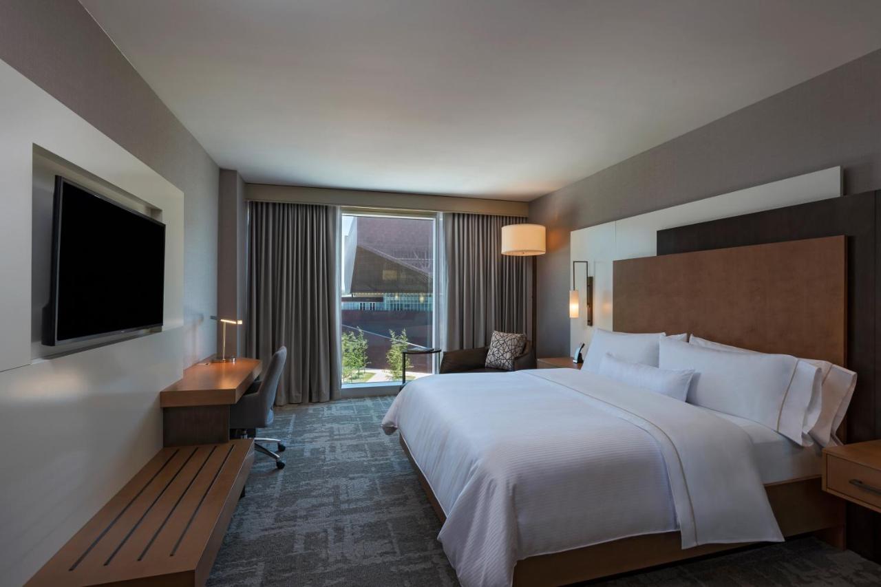 Traditional King, Guest room, 1 King at The Westin Irving Convention Center at Las Colinas