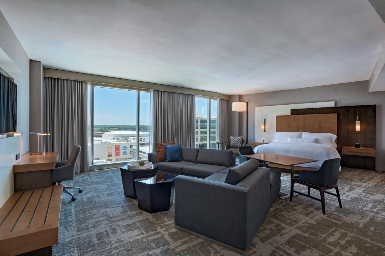 Renewal Suite, Club level, 1 Bedroom Suite, 1 King at The Westin Irving Convention Center at Las Colinas