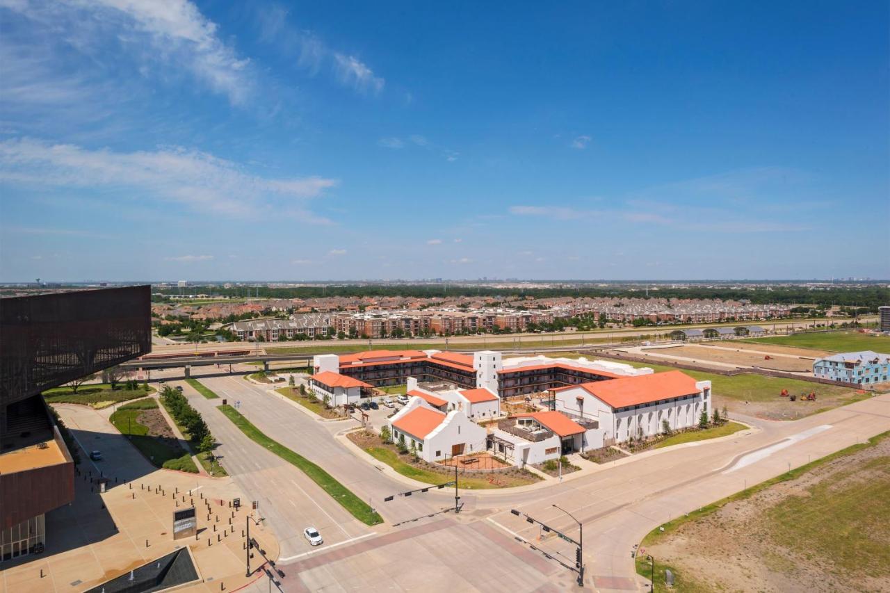 Presidential Suite, Club lounge access, Presidential Suite at The Westin Irving Convention Center at Las Colinas