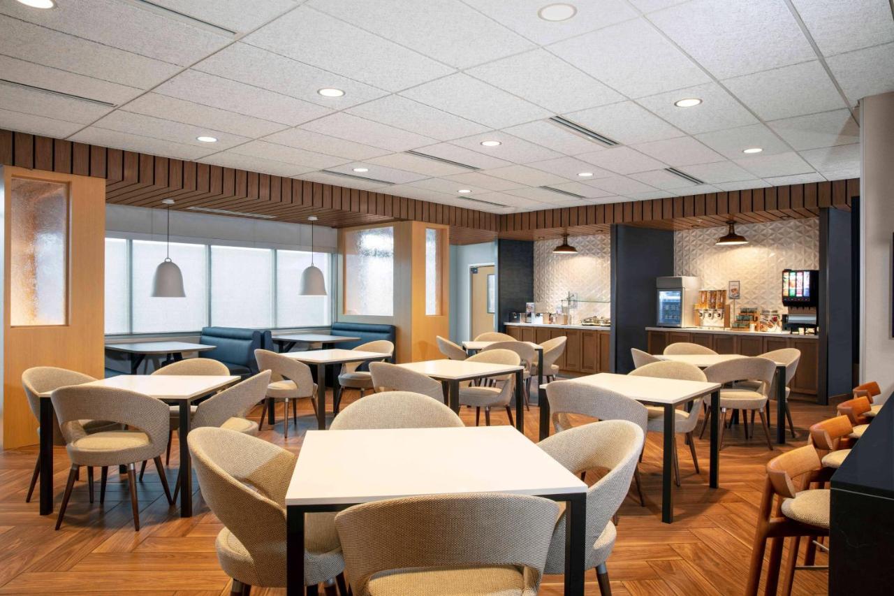 | Fairfield by Marriott Inn & Suites Lewisburg