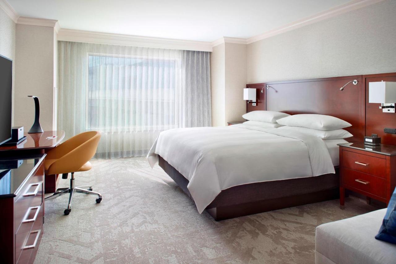 King Room at Atlanta Airport Marriott Gateway