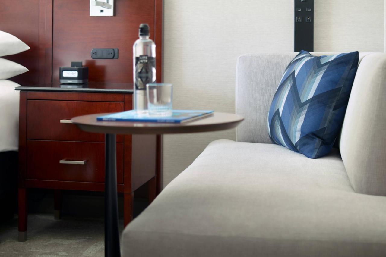 King Room with Concierge Lounge Access at Atlanta Airport Marriott Gateway