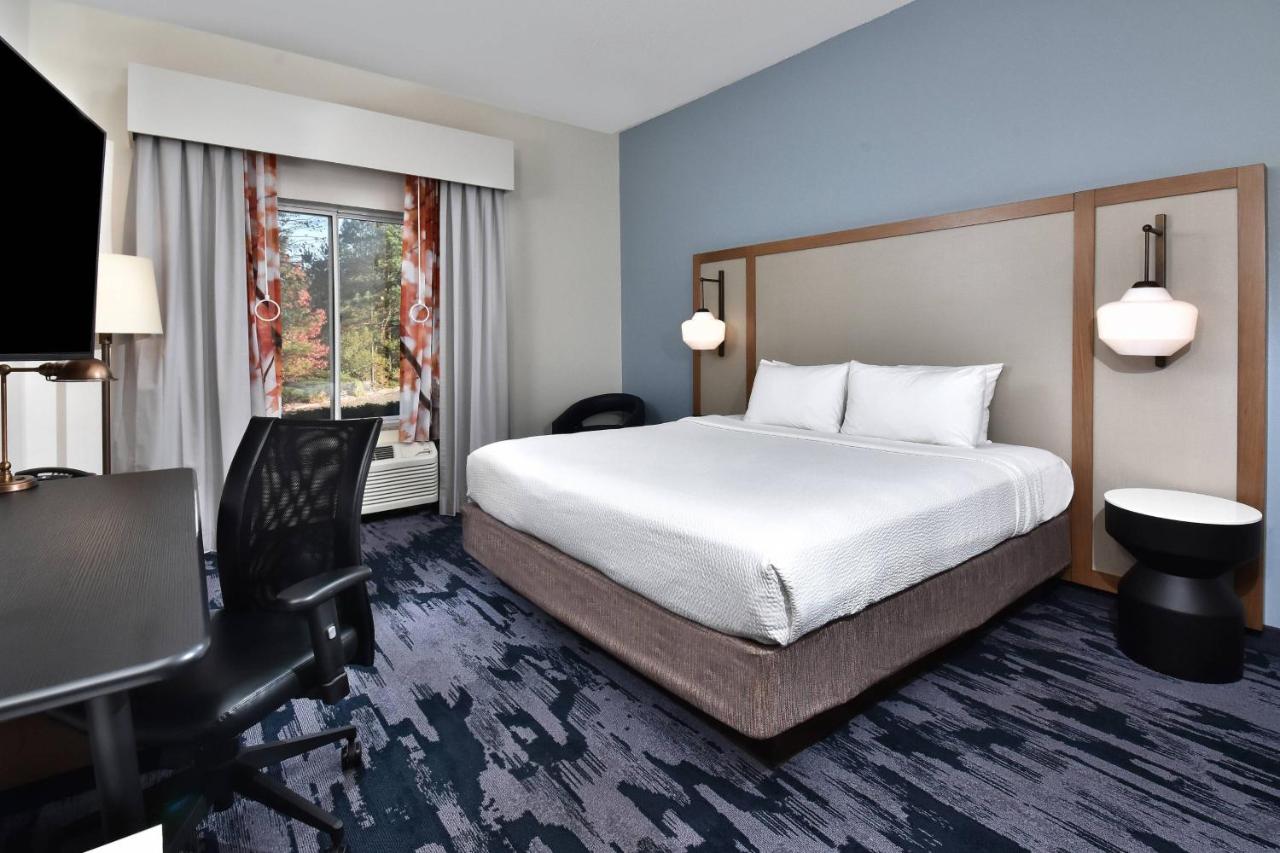 King Room at Fairfield by Marriott Inn & Suites Richmond Innsbrook