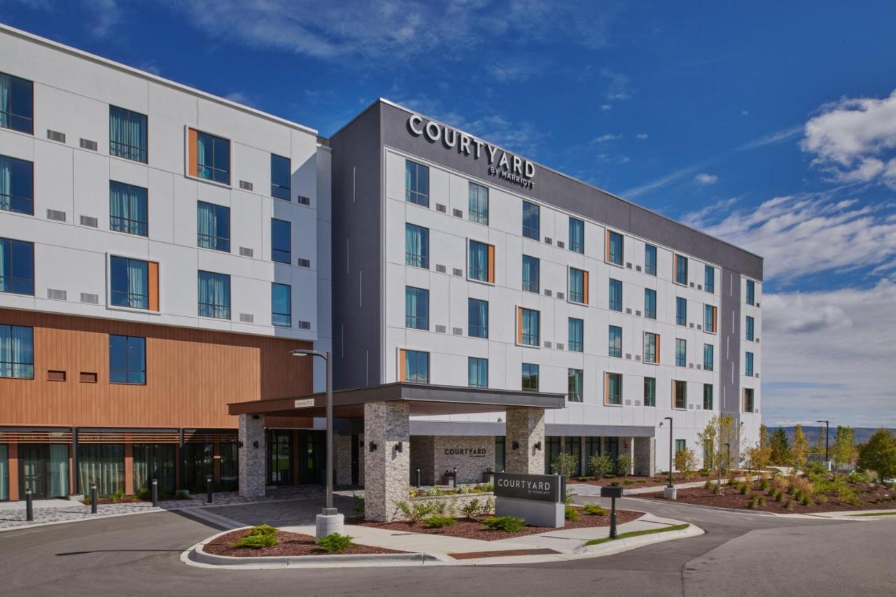  | Courtyard by Marriott Petoskey at Victories Square