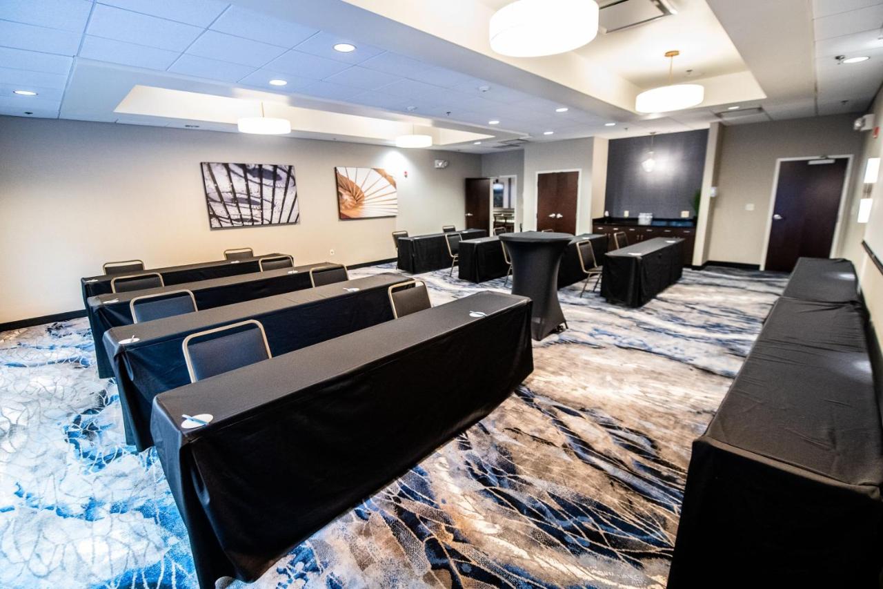 | Fairfield by Marriott Inn & Suites Washington Casino Area