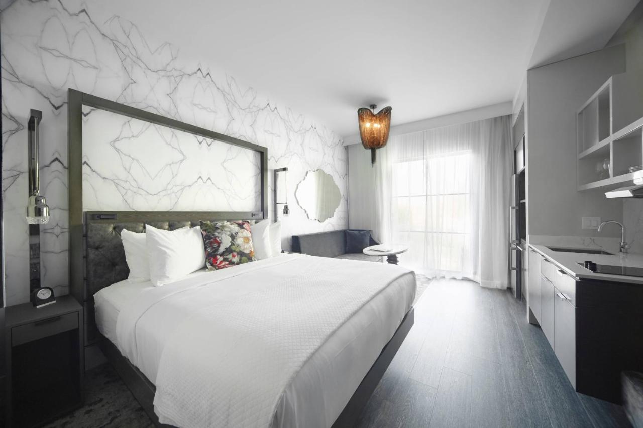 King Studio Suite with Kitchen and Sofa Bed at Hotel Bella Grace