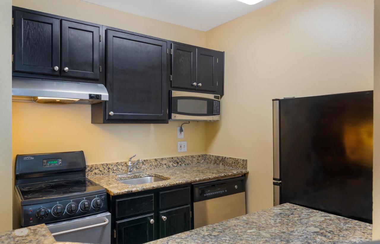 2 Bedroom Suite 2 Queen Beds Non-Smoking at Extended Stay America Suites Atlanta Norcross Peachtree Corn