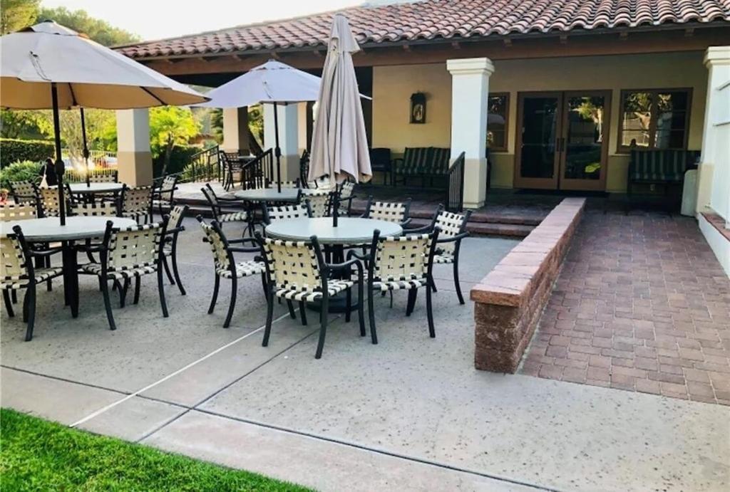 | Modern home in Bernardo Heights with club house amenities!