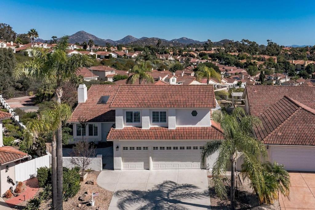 | Modern home in Bernardo Heights with club house amenities!