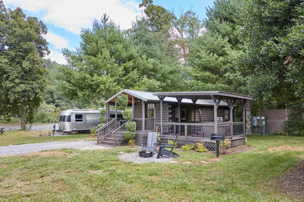 | Asheville River Cabins
