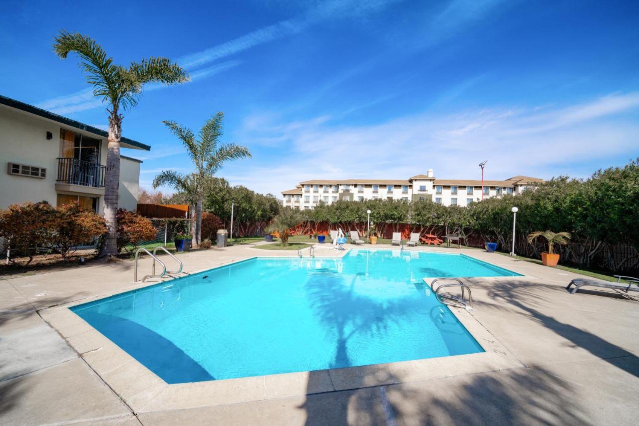 | Rose Garden Inn - San Luis Obispo