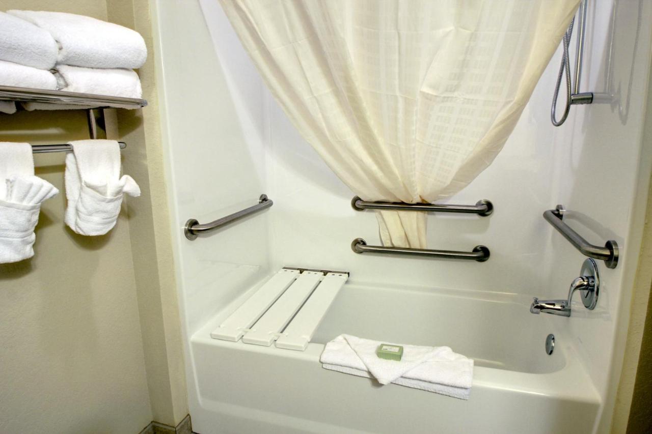 | Cobblestone Hotel & Suites - Waynesboro