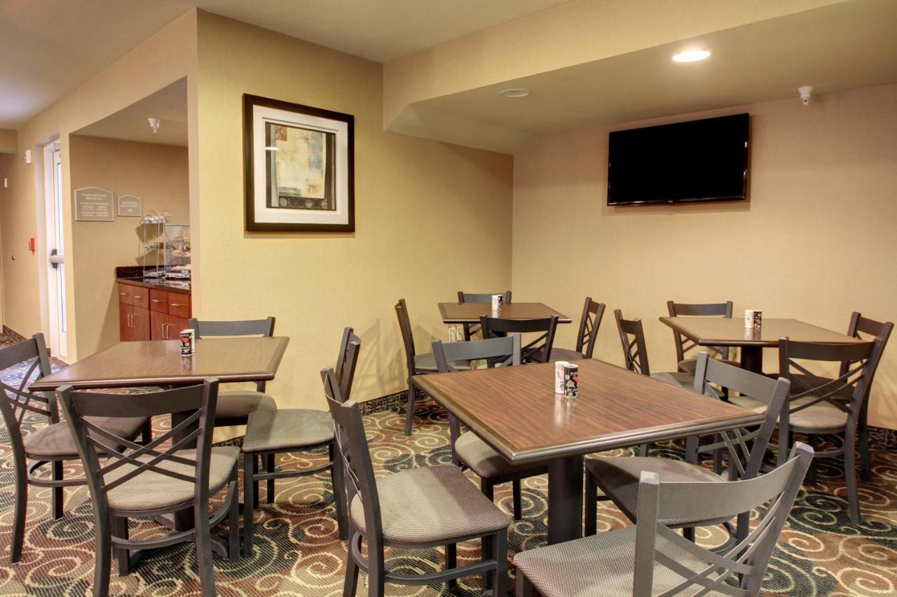 | Cobblestone Hotel & Suites - Waynesboro