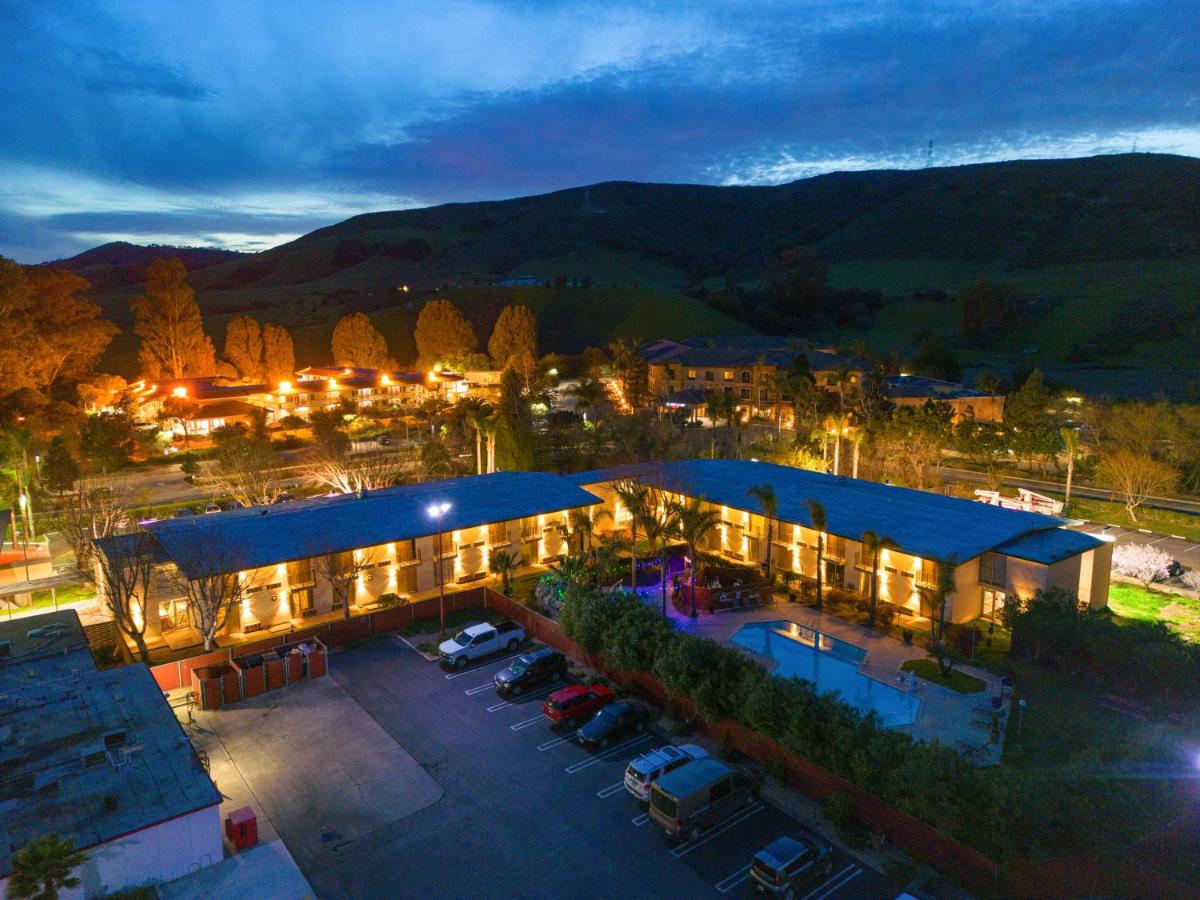 | Rose Garden Inn - San Luis Obispo