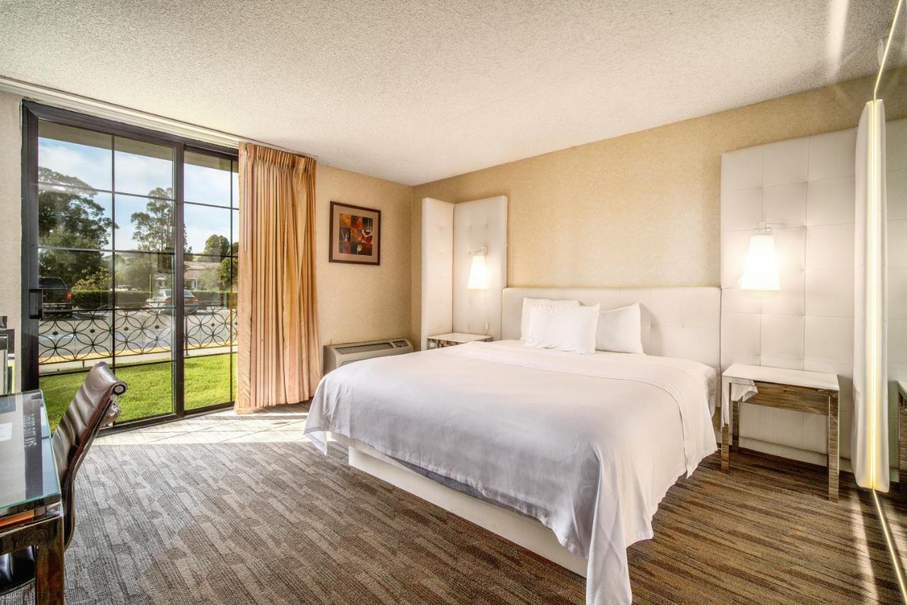 | Rose Garden Inn - San Luis Obispo