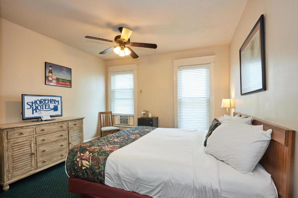 | Shoreham Oceanfront Hotel
