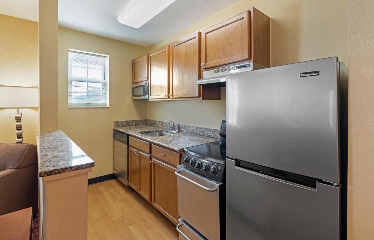 2 Bedroom Suite 2 Queen Beds Non-Smoking at Extended Stay America Suites - Norfolk - Virginia Beach