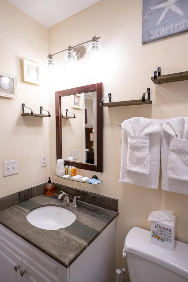 One-Bedroom Suite Unit 109 at The Capri at Siesta
