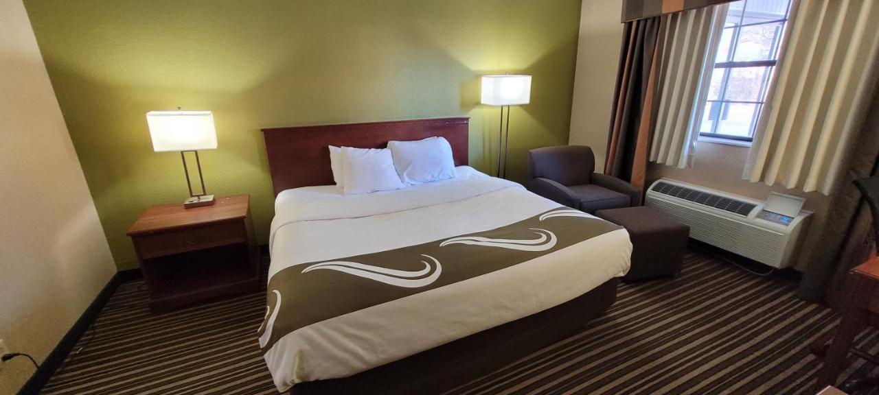 King Room - Accessible/Non-Smoking at Quality Inn & Suites Columbia I-70