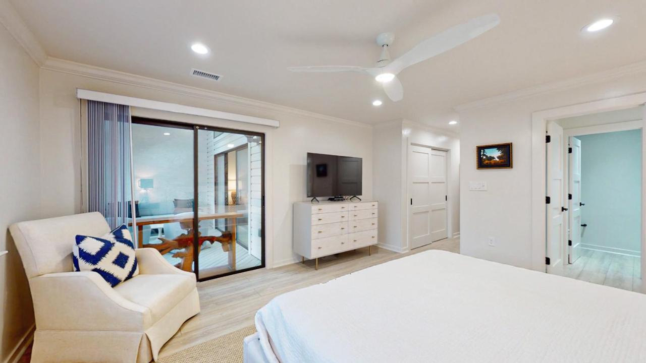 | 487 Captain's Cove