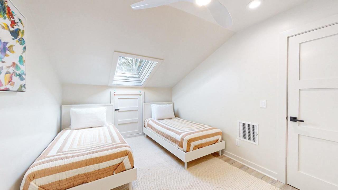 | 487 Captain's Cove