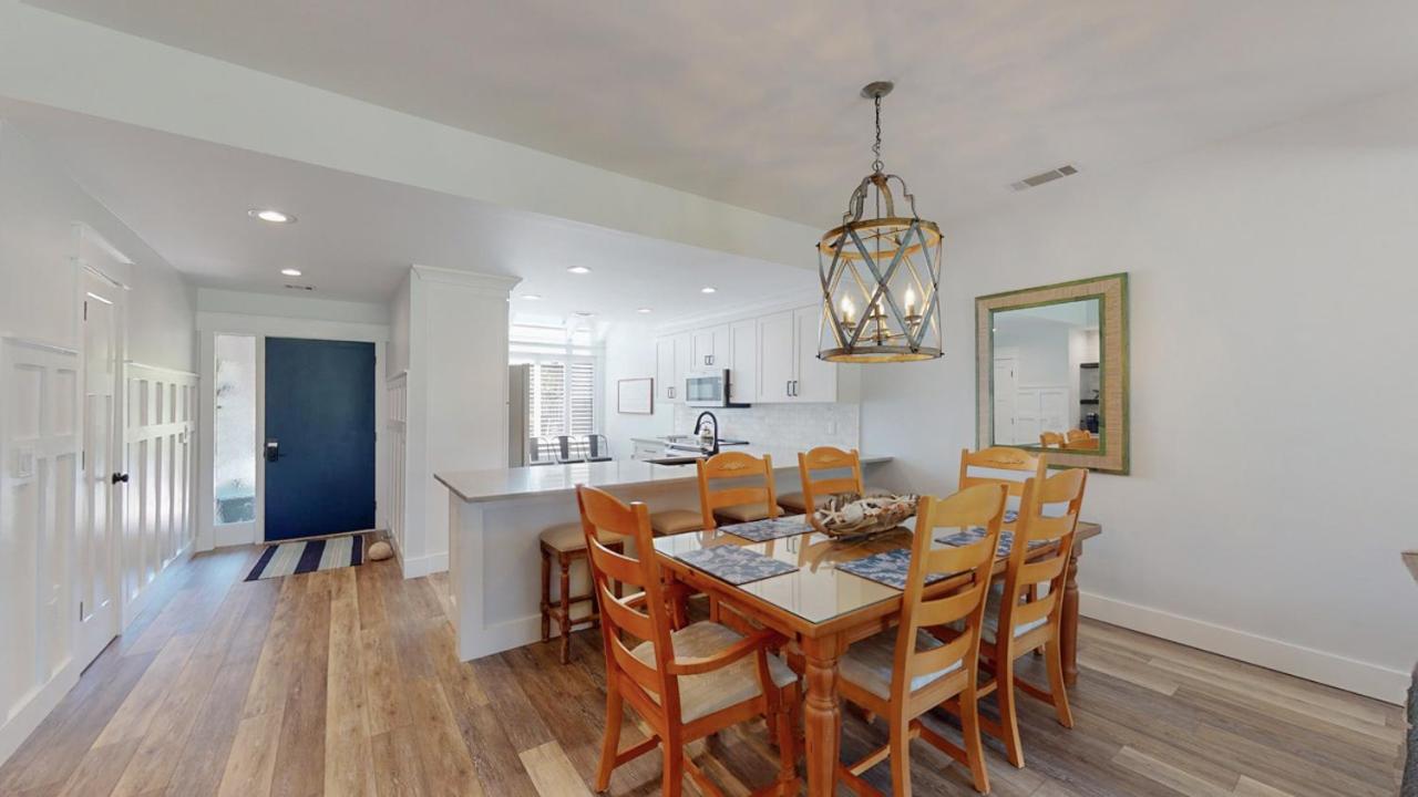 | 934 Inverness Village