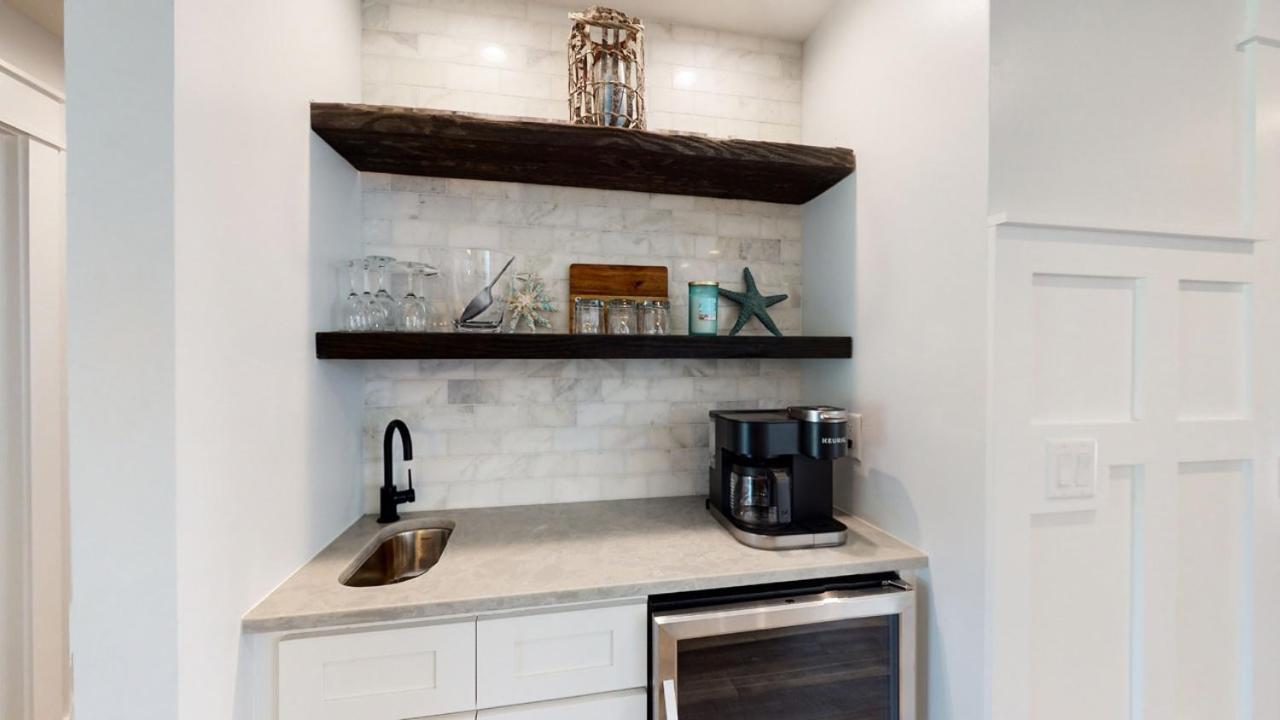 | 934 Inverness Village