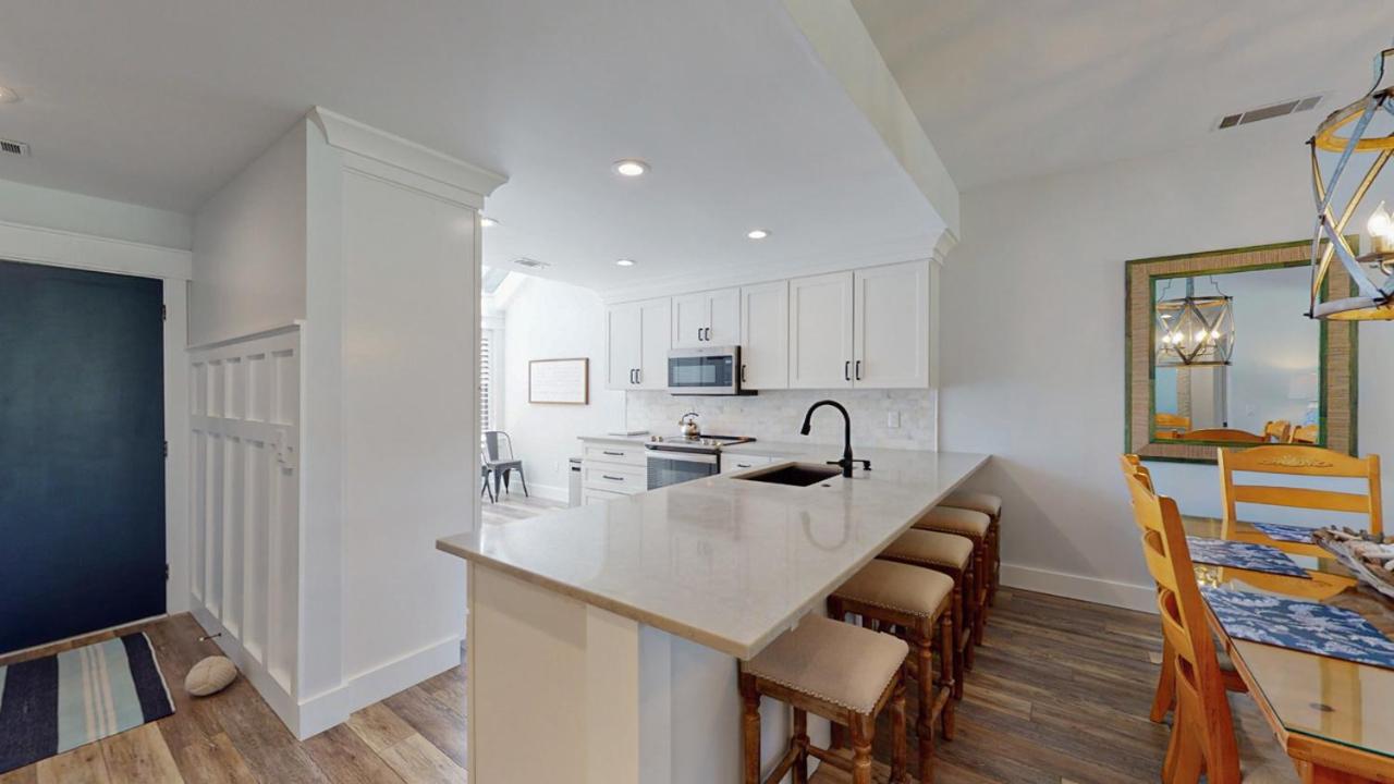 | 934 Inverness Village