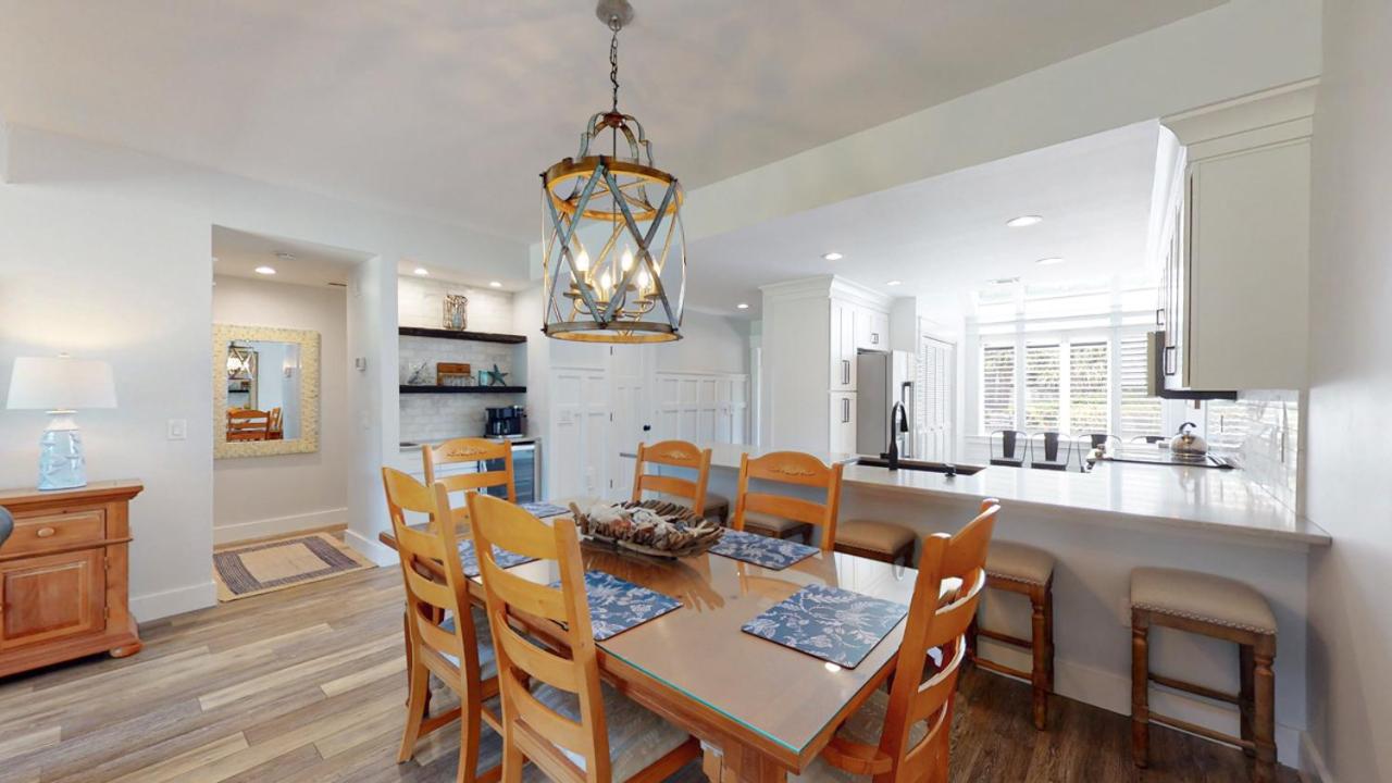 | 934 Inverness Village