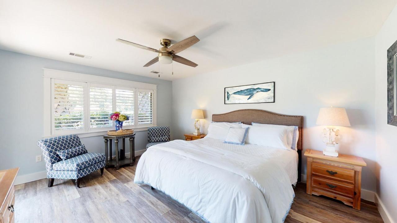 | 934 Inverness Village