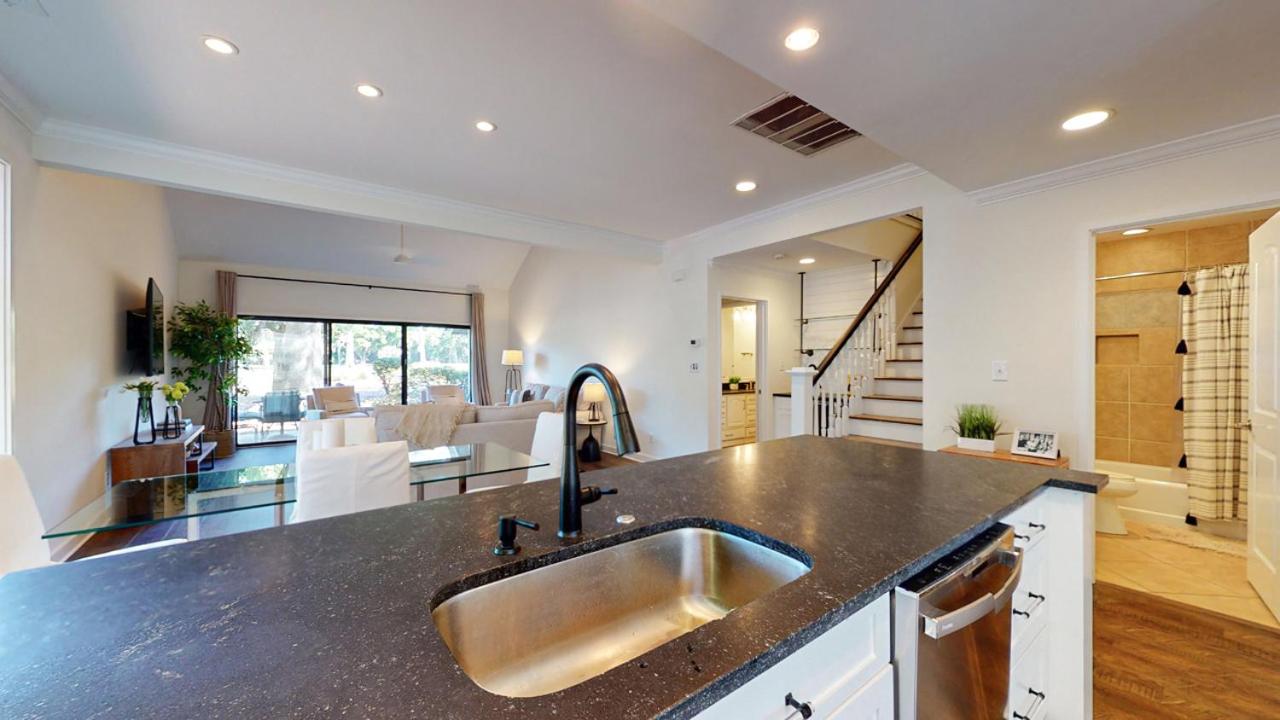  | 956 Inverness Village