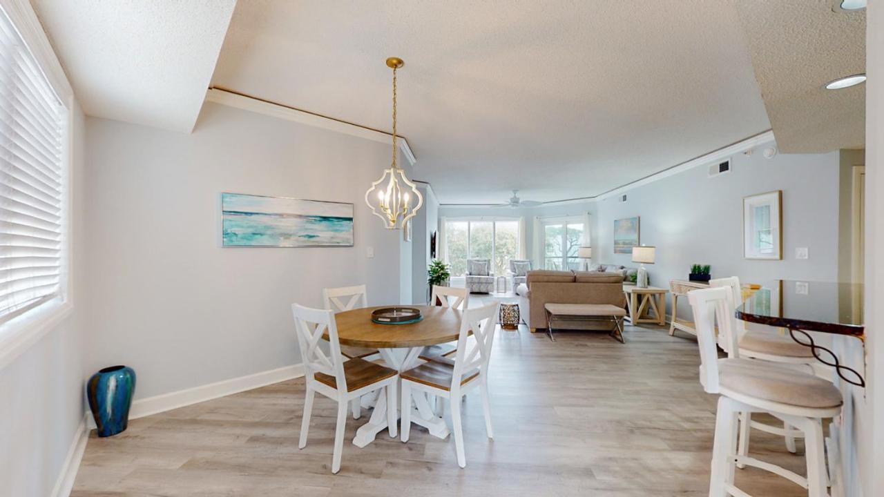  | 406 Windsor Place