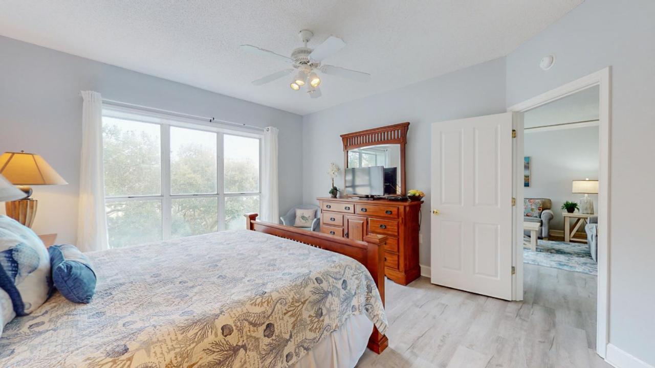  | 406 Windsor Place
