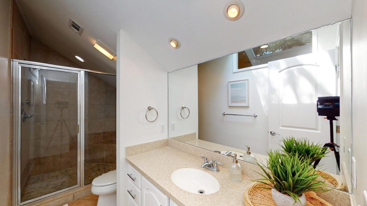 | 956 Inverness Village