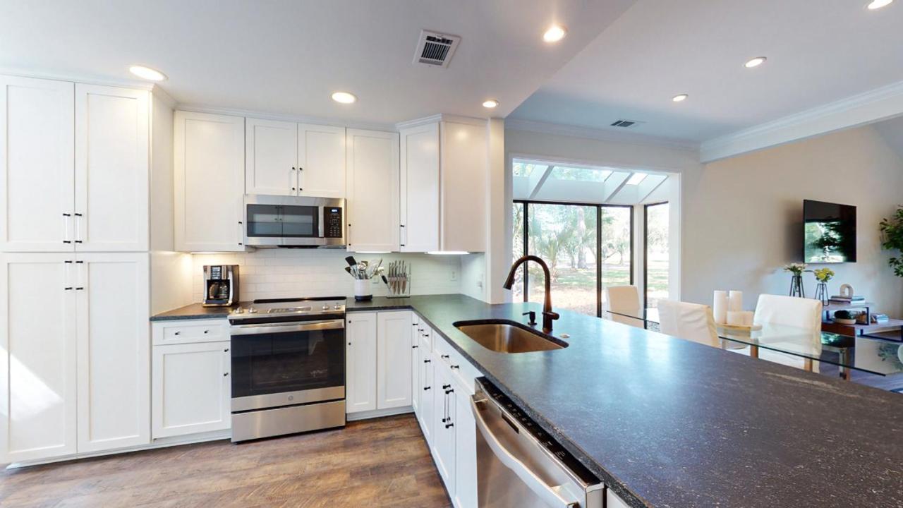 | 956 Inverness Village