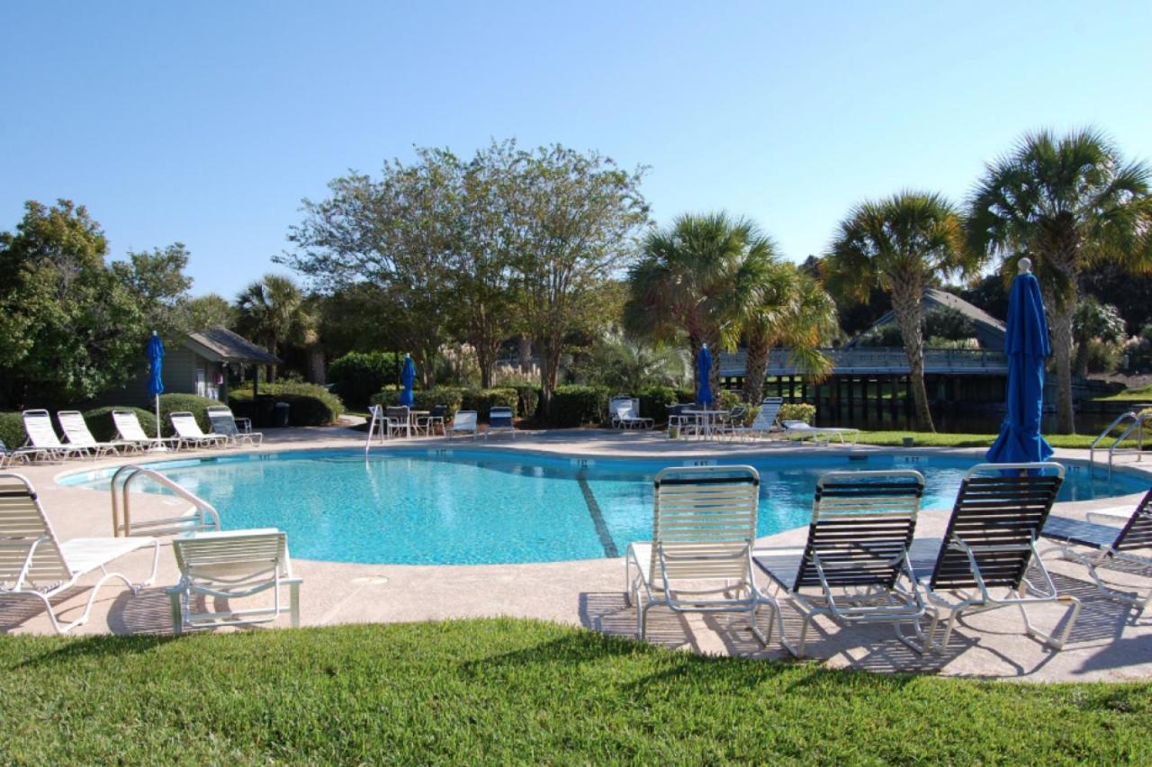 | 956 Inverness Village
