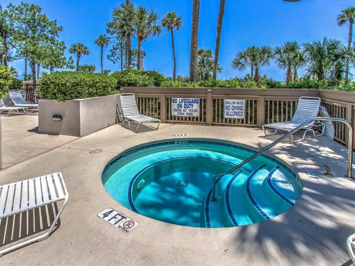  | 3303 Windsor Court