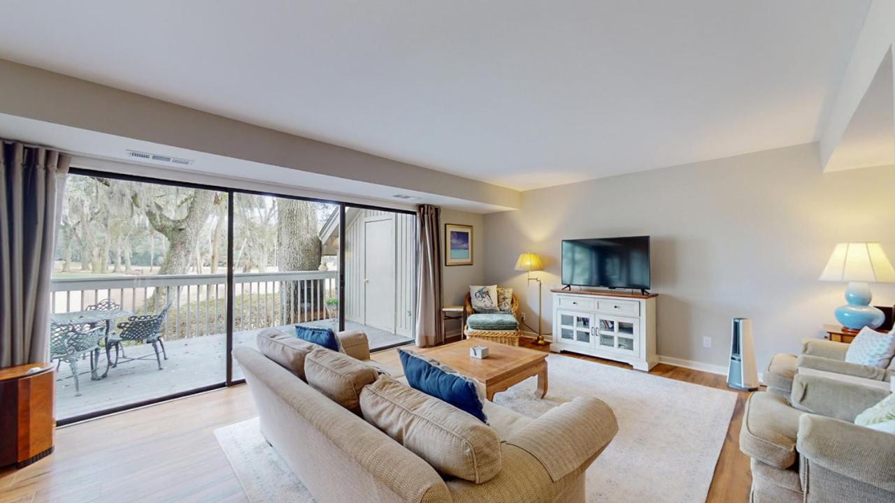 | 910 Inverness Village