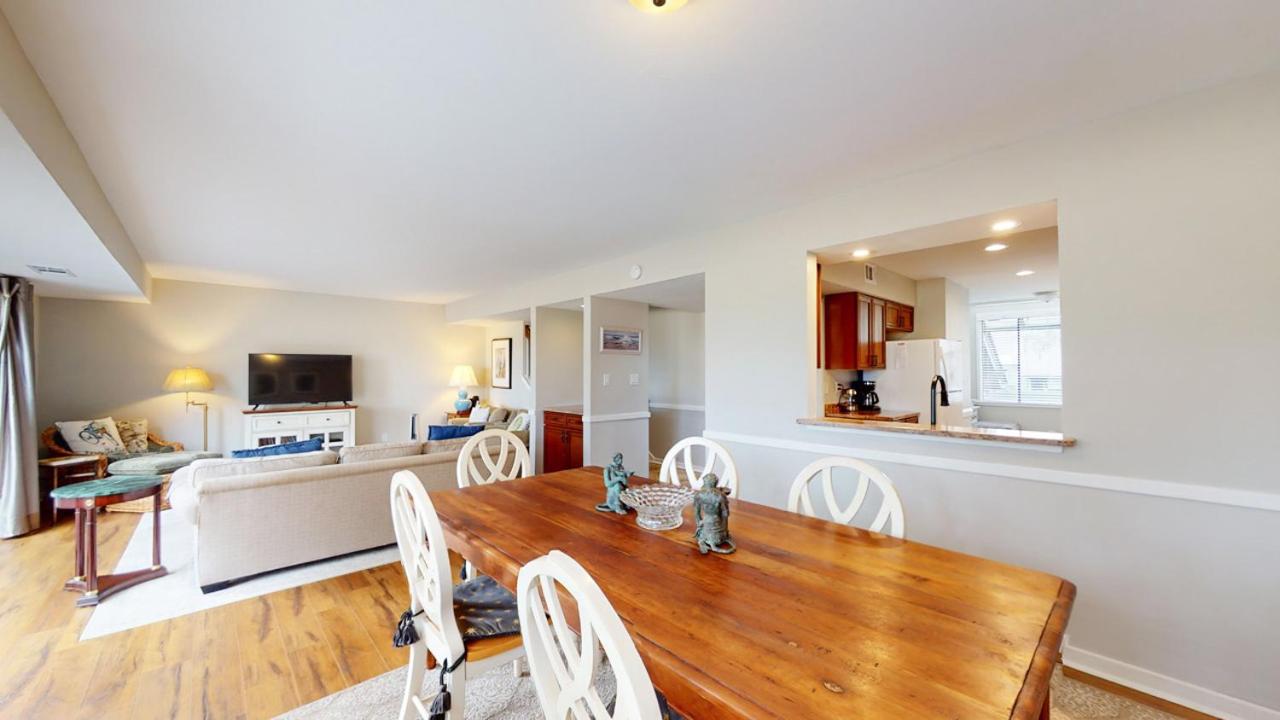 | 910 Inverness Village