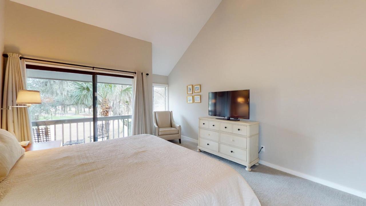 | 910 Inverness Village