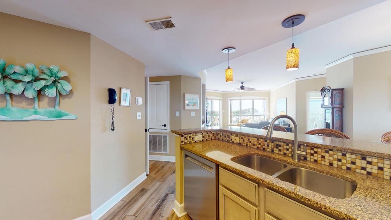 | 4505 Windsor Court North