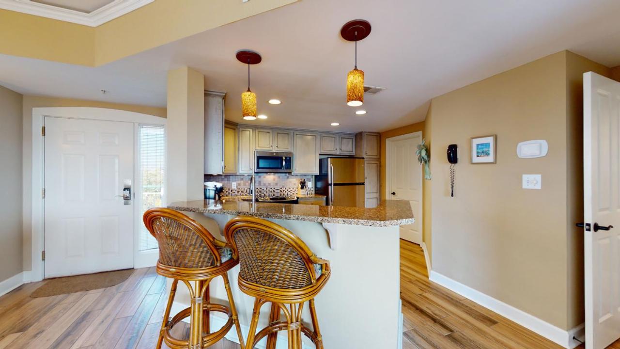 | 4505 Windsor Court North