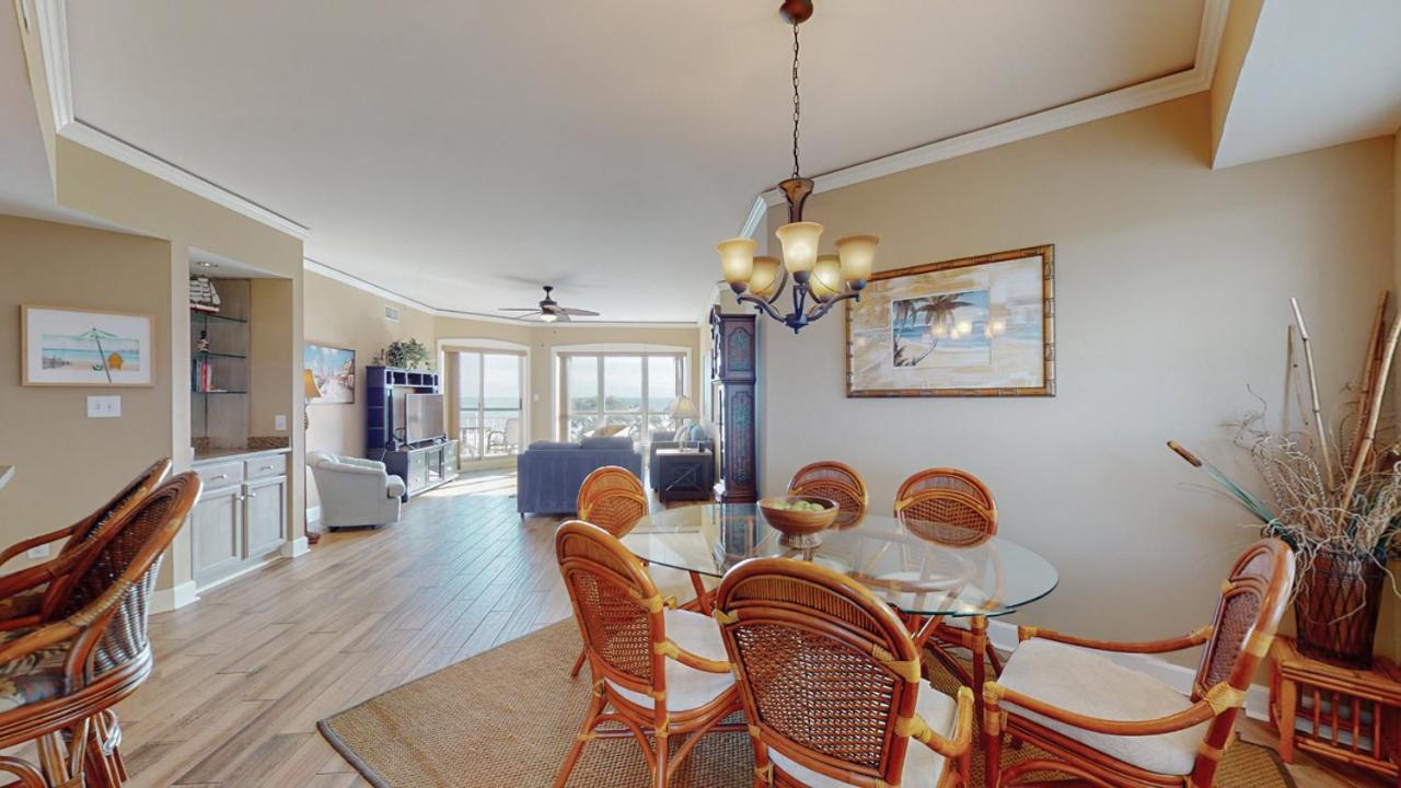 | 4505 Windsor Court North