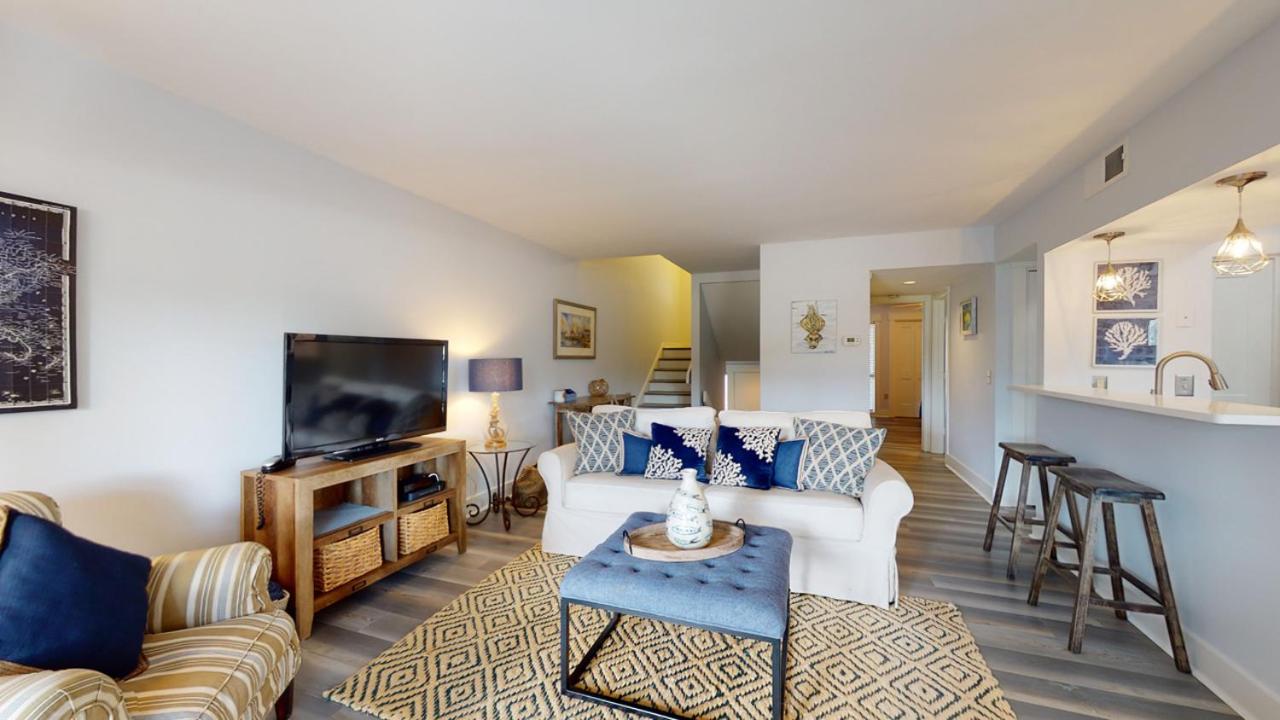 | 266 Turnberry Village
