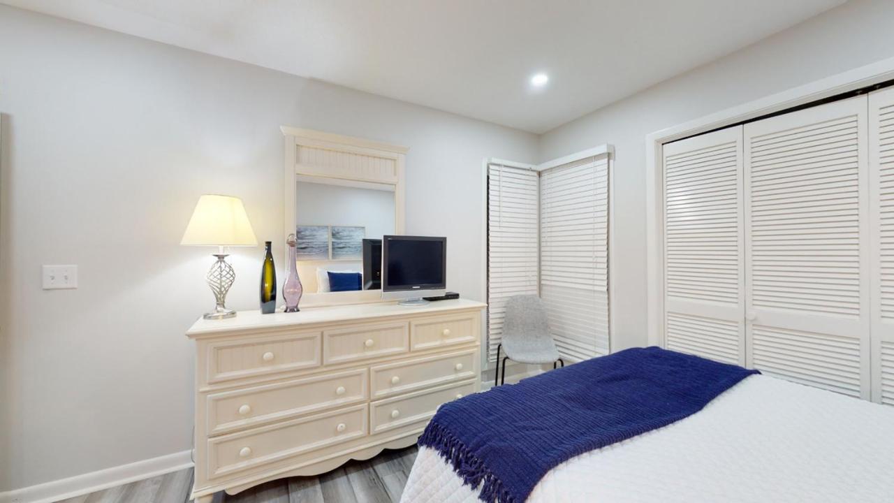 | 1766 Saint Andrews Commons